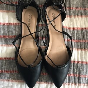 Pointed Toe lace up flats